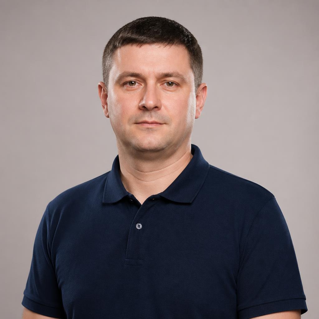 Руслан Маркин — Заведующий складом