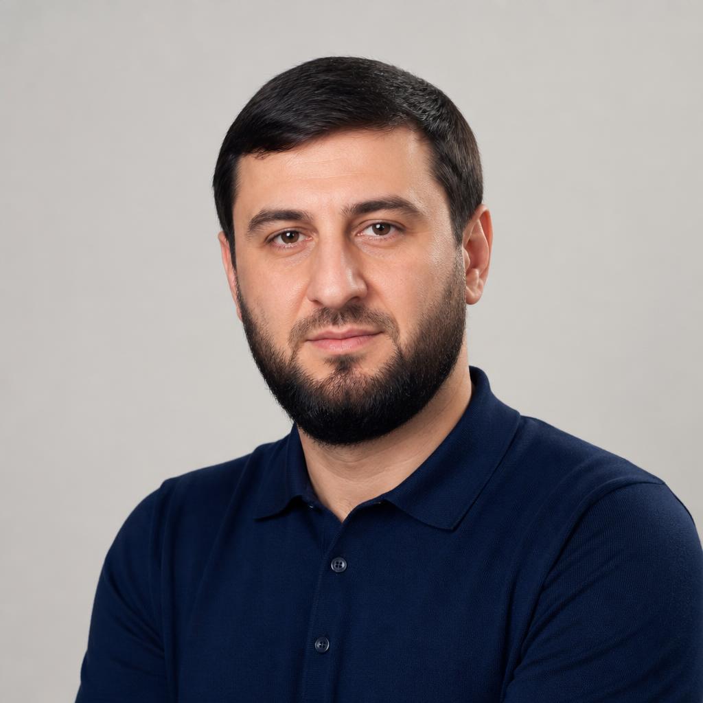 Иса Хамзатов — Плиточник-облицовщик