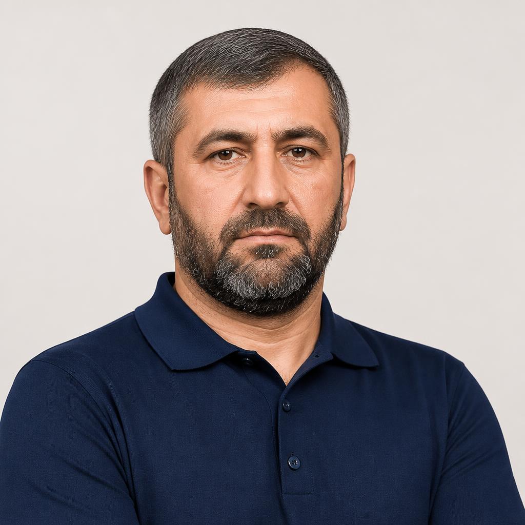 Ибрагим Курбанов — Прораб